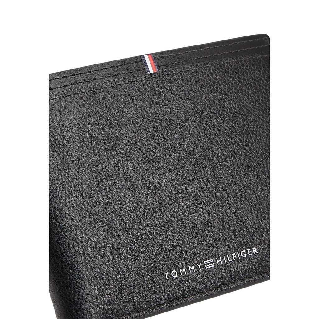 Tommy Hilfiger Men's Wallets