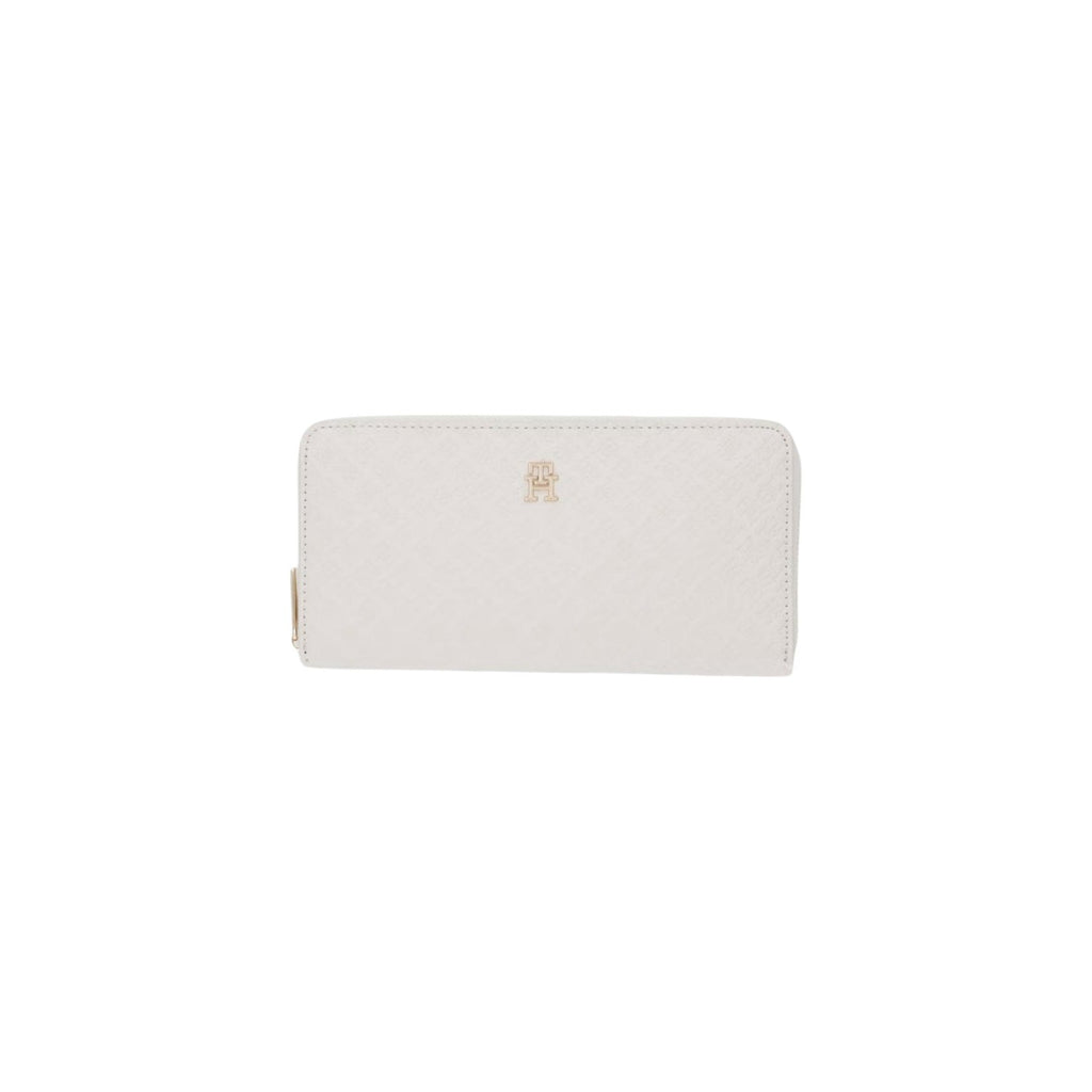 Tommy Hilfiger Women's Wallets